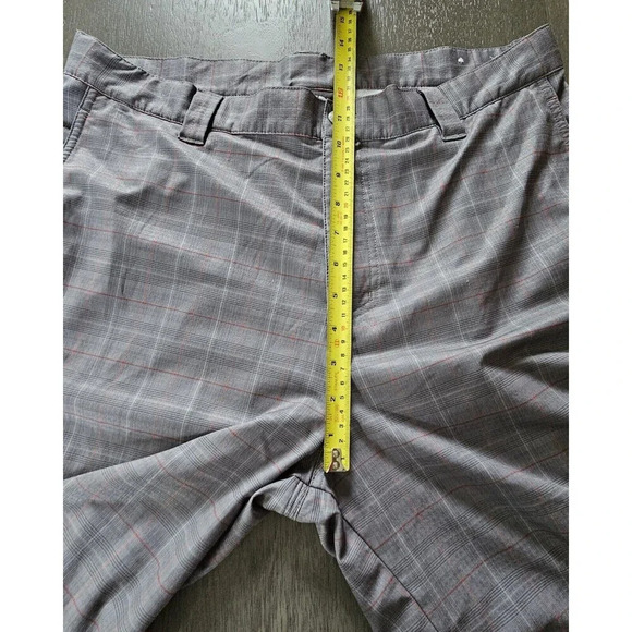 The North Face Gray Plaid Shorts Sz 32 9" Inseam Stretch Hybrid Outdoor Hike - Picture 9 of 10